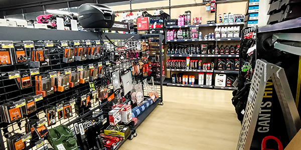 Accessoires & équipement moto chez Dafy Speed West Moto Laval